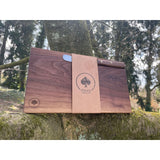 Walnuss Holzbrettchen Massivholz mit Buckelsmesser