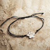 Armband mit Pfote Tierluxe – Wunschgravur & Geschenkidee für Hundeliebhaber