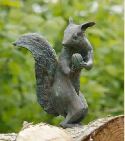 Bronzefigur Eichhörnchen Bronzefigur Eichhörnchen