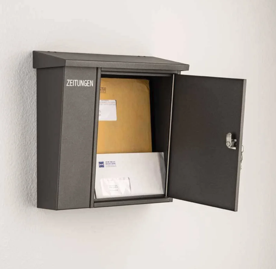 Briefkasten mit integriertem Zeitungsfach