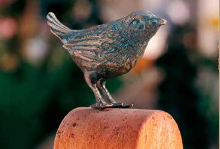 Bronzefigur Zaunkönig
