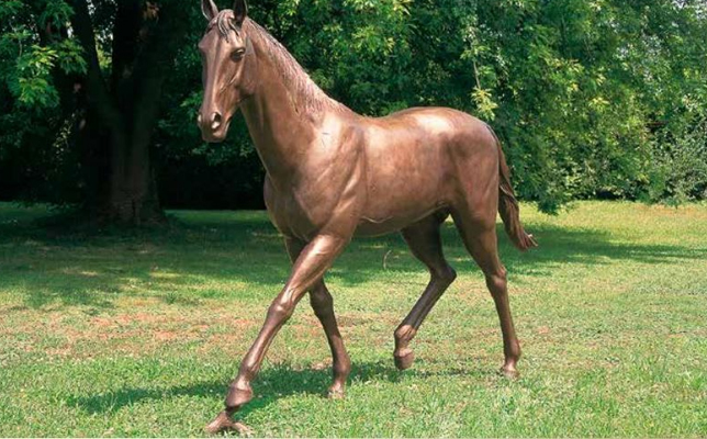 Bronzefiguren