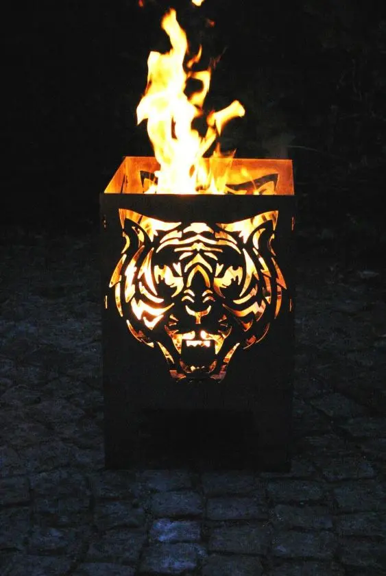 Feuerstelle mit Motiv Tiger Feuerstelle mit Motiv Tiger