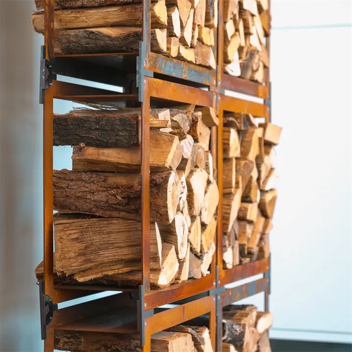Holzregal aus Cortenstahl Modell Bunke 