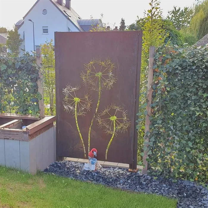 Sichtschutzwand aus Cortenstahl Modell Flower 3